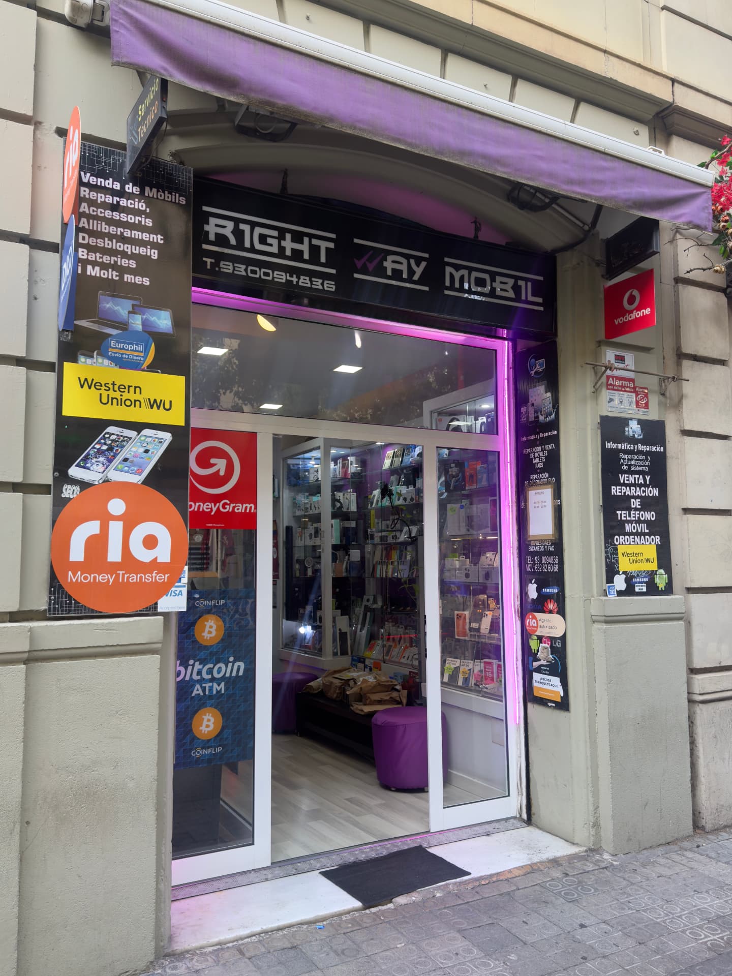 Entrada de Right Way Mobile con servicios de reparación y accesorios